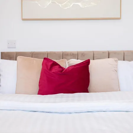 Dock Waterfront Gem, Sleeps 6 With Free Parking Apartment Leeds (West Yorkshire)
